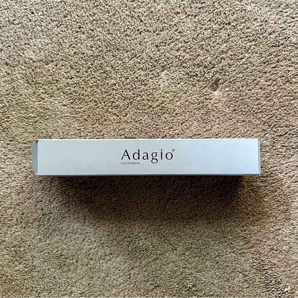 NWT | Adagio - Flat Iron - Picture 11 of 12